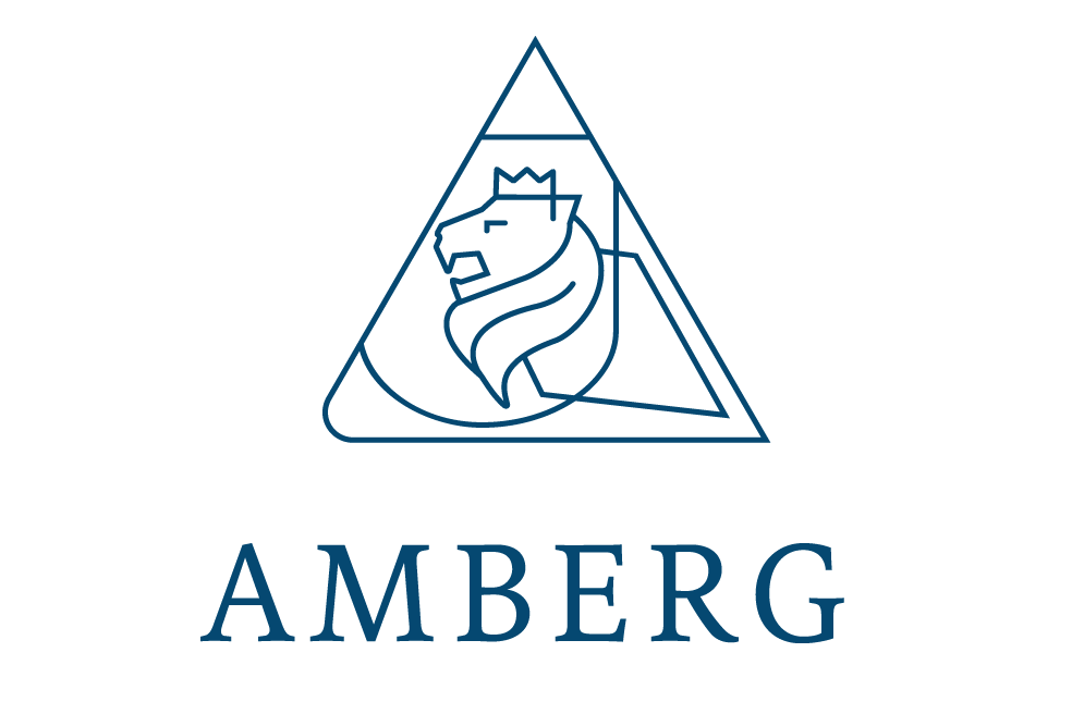 Das Bild zeigt das Amberger Stadtlogo mit einem Löwen, einer Raute und einem Wappenschild in einem Dreieck mit einer abgerundeten Ecke.