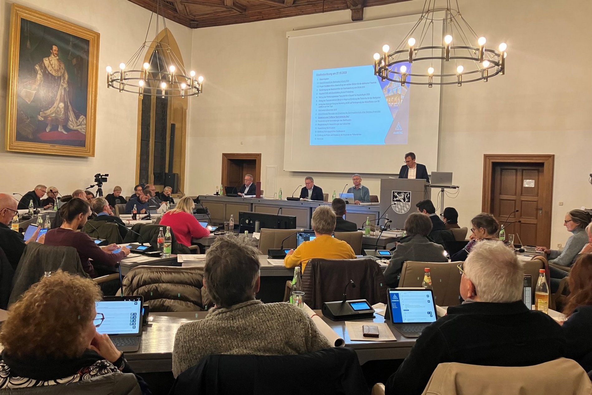 Stadtratssitzung vom 27.10.2025. Foto/Copyright: Simon Hauck, Stadt Amberg